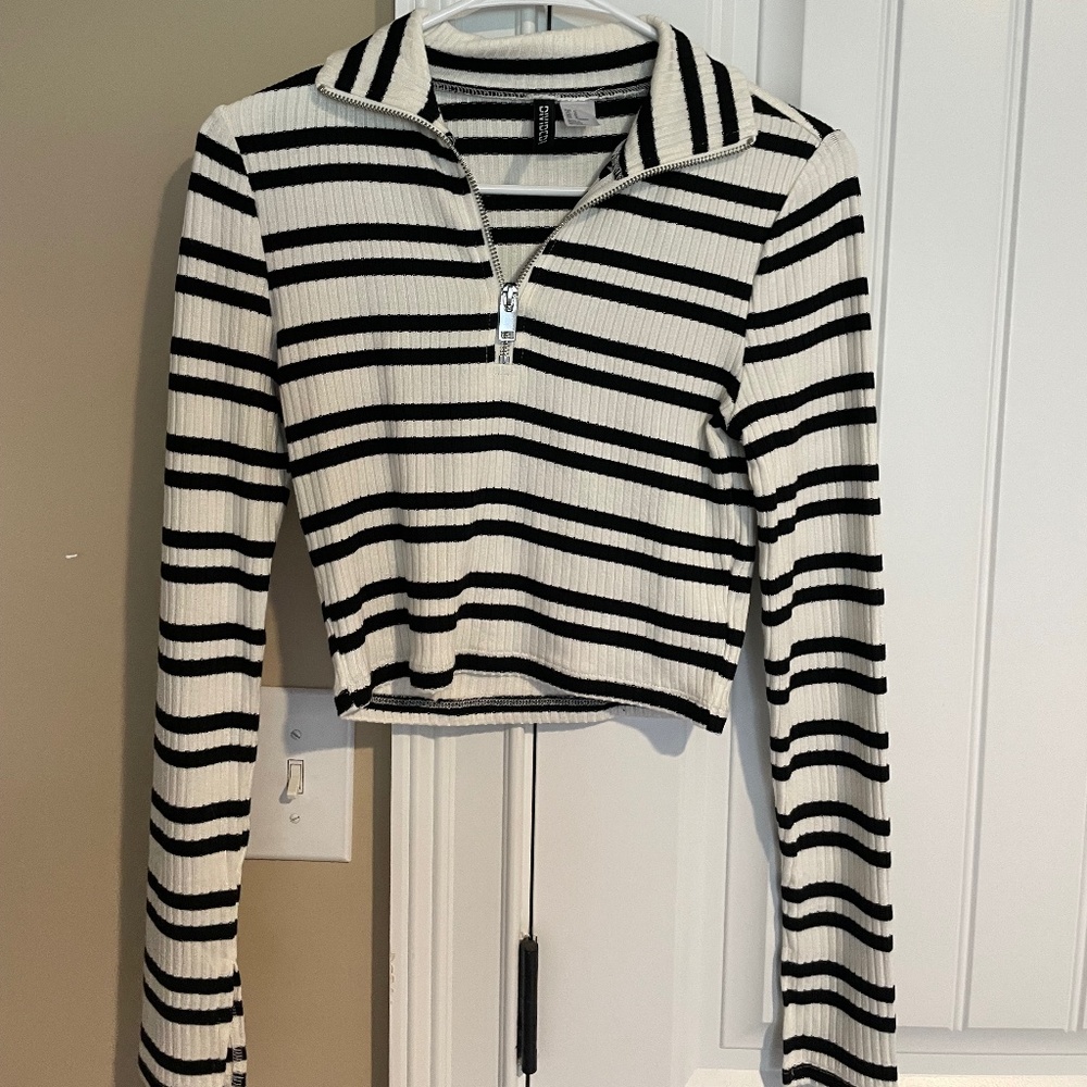 H&M striped crop top